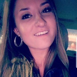 Meet your Posher, Cortney